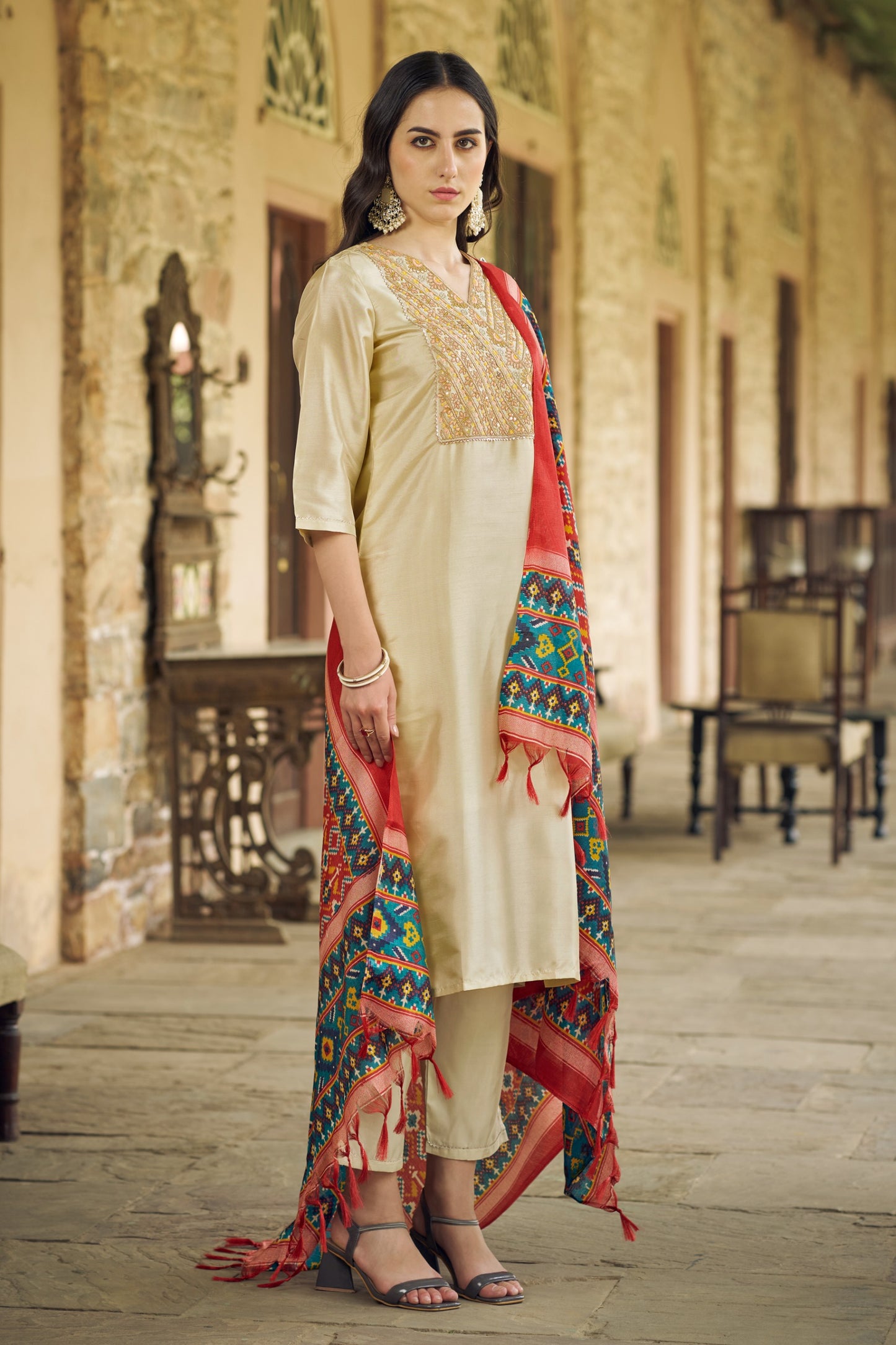 Dhiyona VV Maya Women Kurta and Trousers Pant Set Silk Blend
