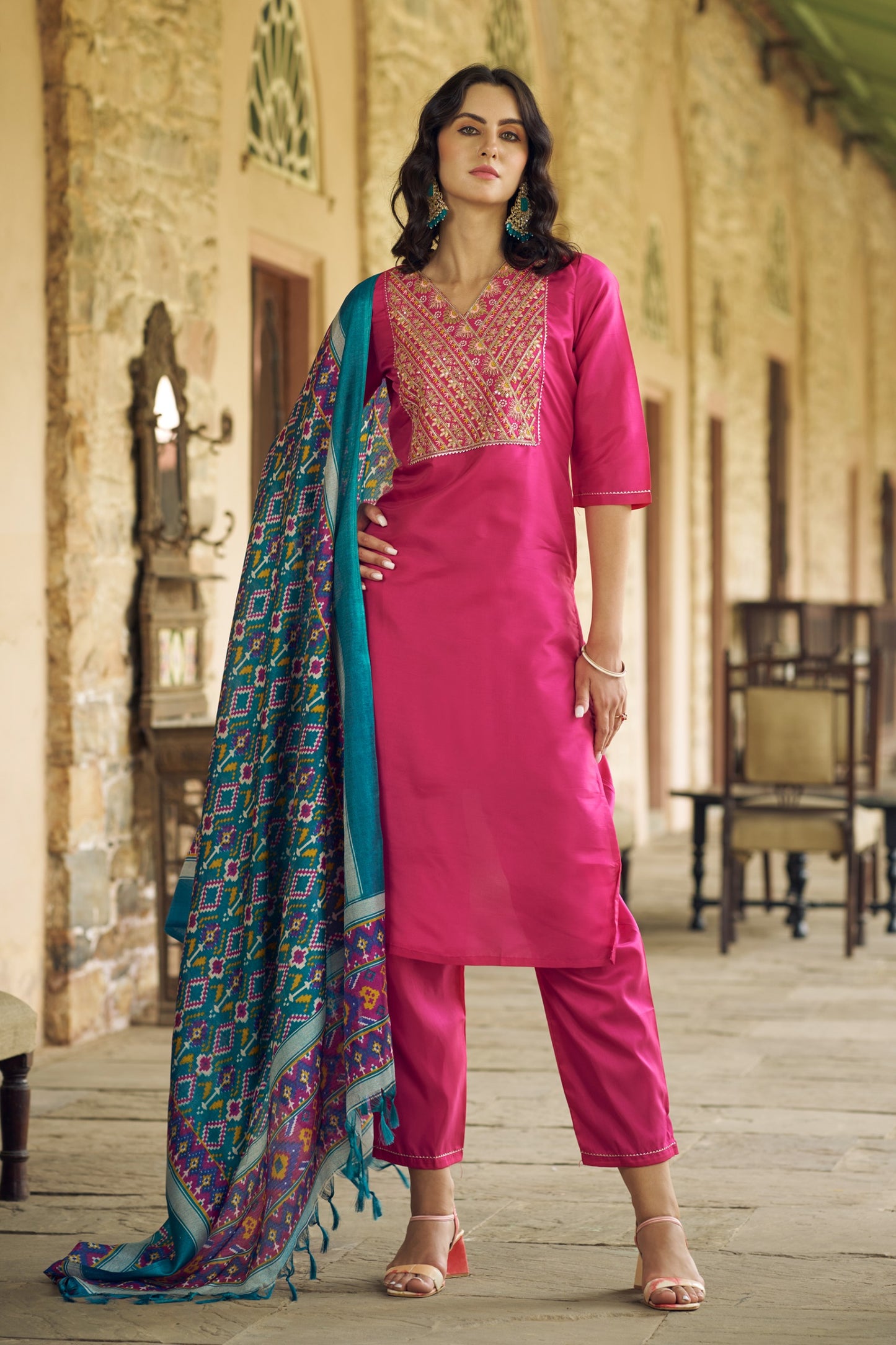 Dhiyona VV Jyoti Women Kurta and Trousers Pant Set Silk Blend