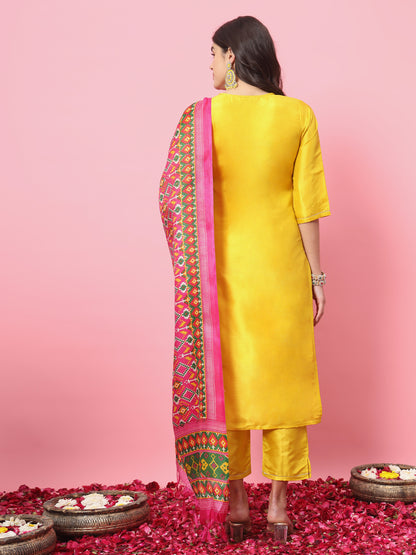Dhiyona VV Zansi Women Kurta and Trousers Pant Set Silk Blend