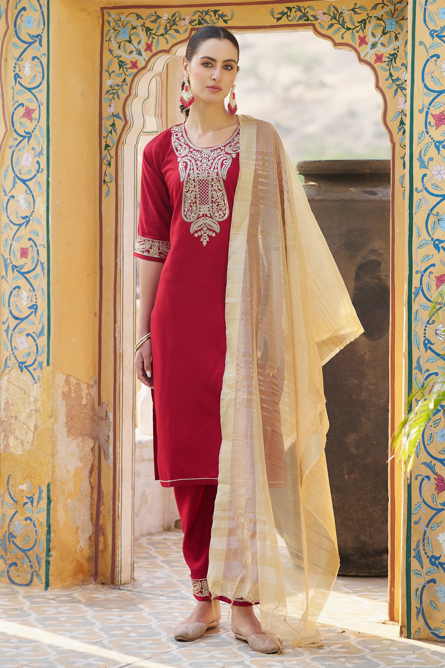 Dhiyona VV Women Kurta and Pant Sest Viscose Rayon
