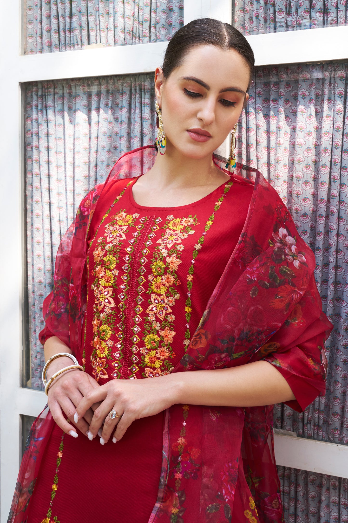 Dhiyona VV Mehak Women Kurta and Pant Sets Viscose Rayon Fabric