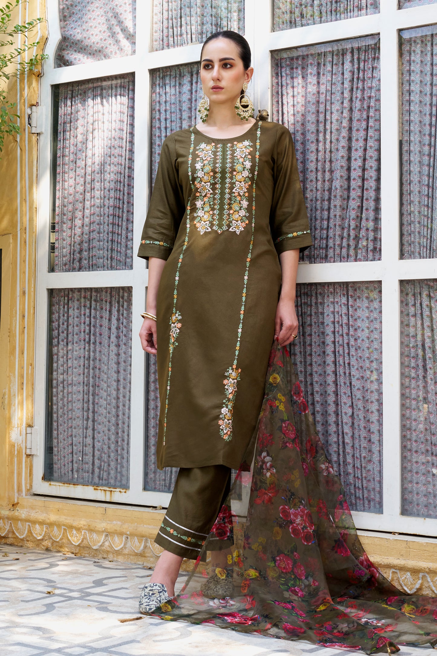 Dhiyona VV Anvika Women Kurta and Pant Sets Viscose Rayon Fabric