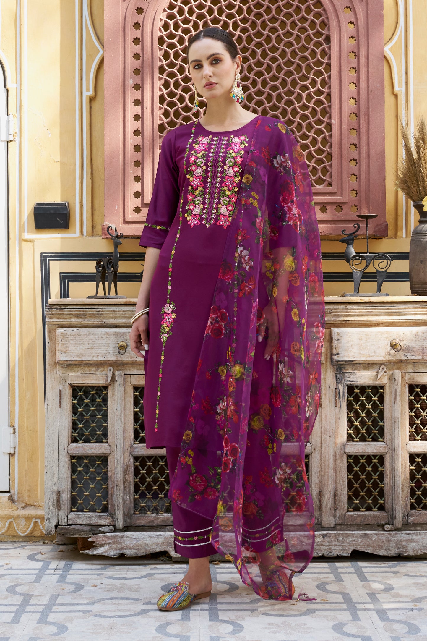 Dhiyona VV Kavya Women Kurta and Pant Sets Viscose Rayon Fabric