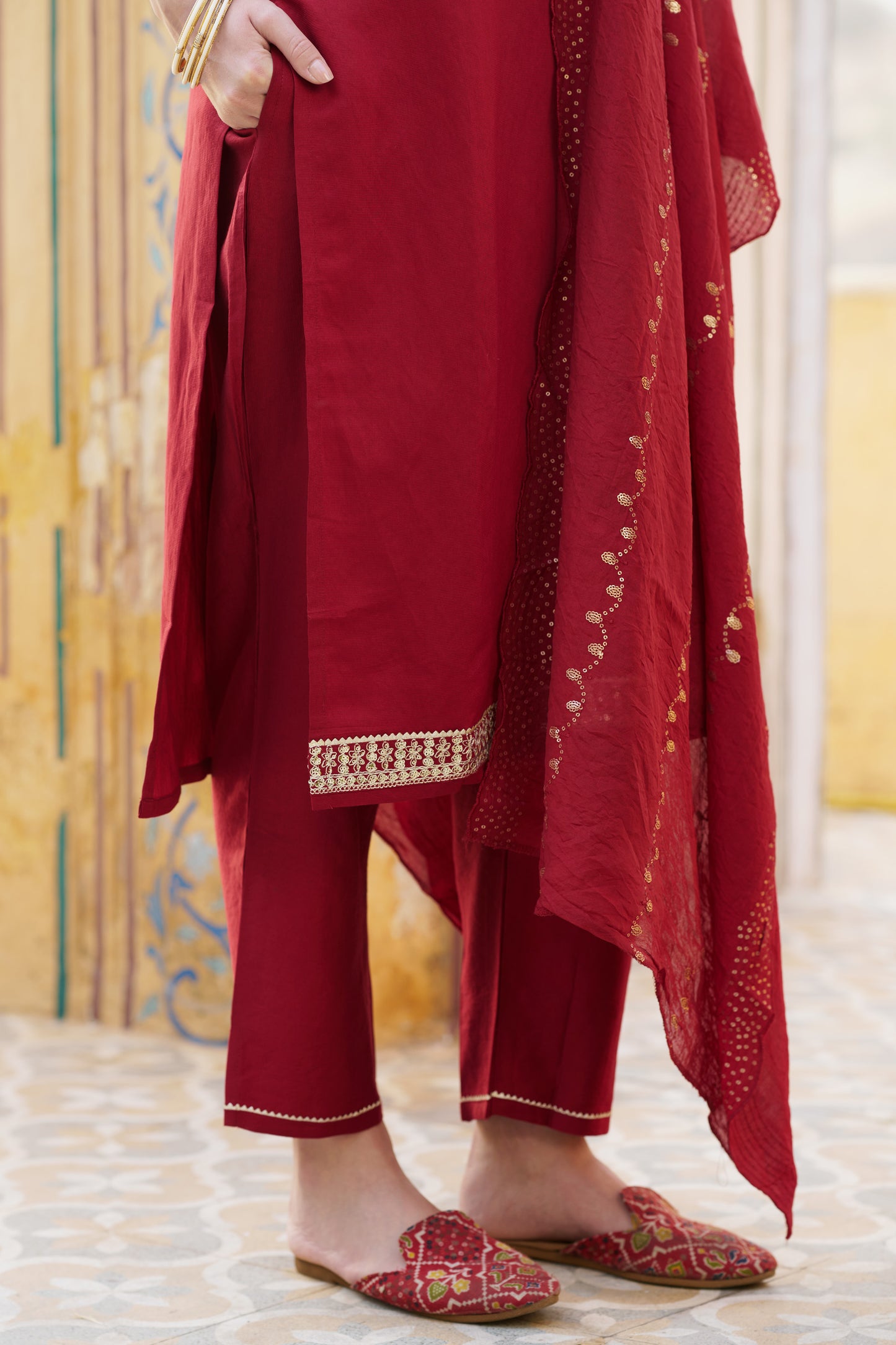 Dhiyona VV Divyaa Womens Embroidered Viscose Rayon Kurta Pant Set with Chanderi Silk Dupatta Stylish Ethnic Wear