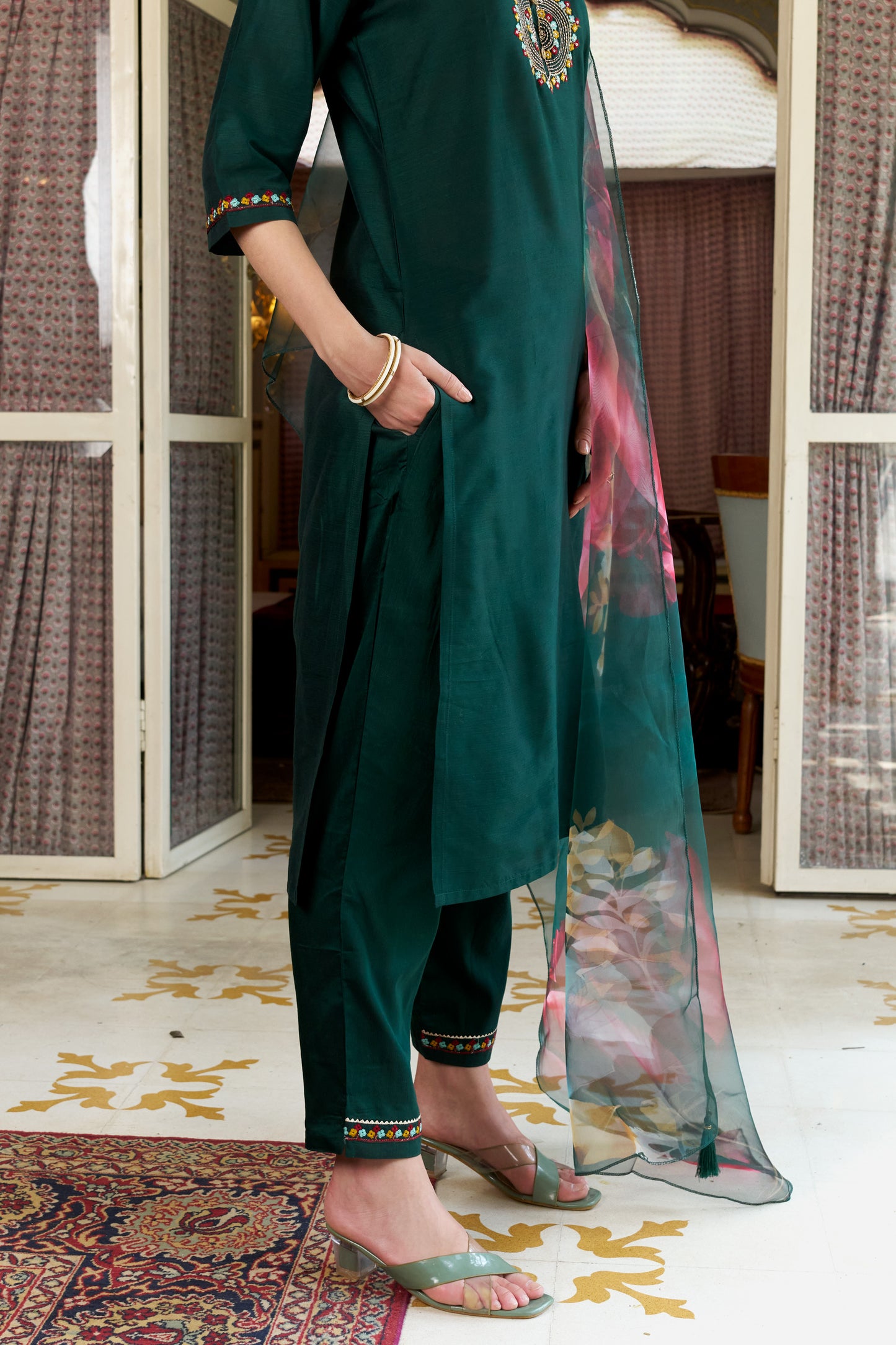 Dhiyona VV Aarti Women Kurta and Pant Sets Cotton Silk Fabric