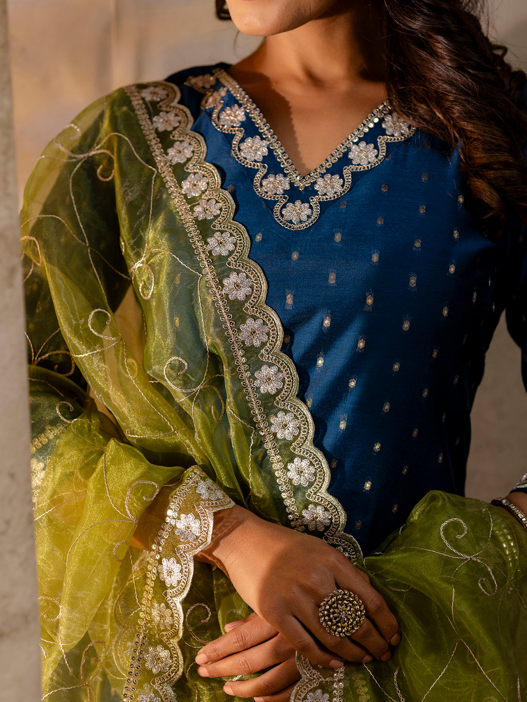Dhiyona VV Chitta Chanderi Silk Blend Kurta Set