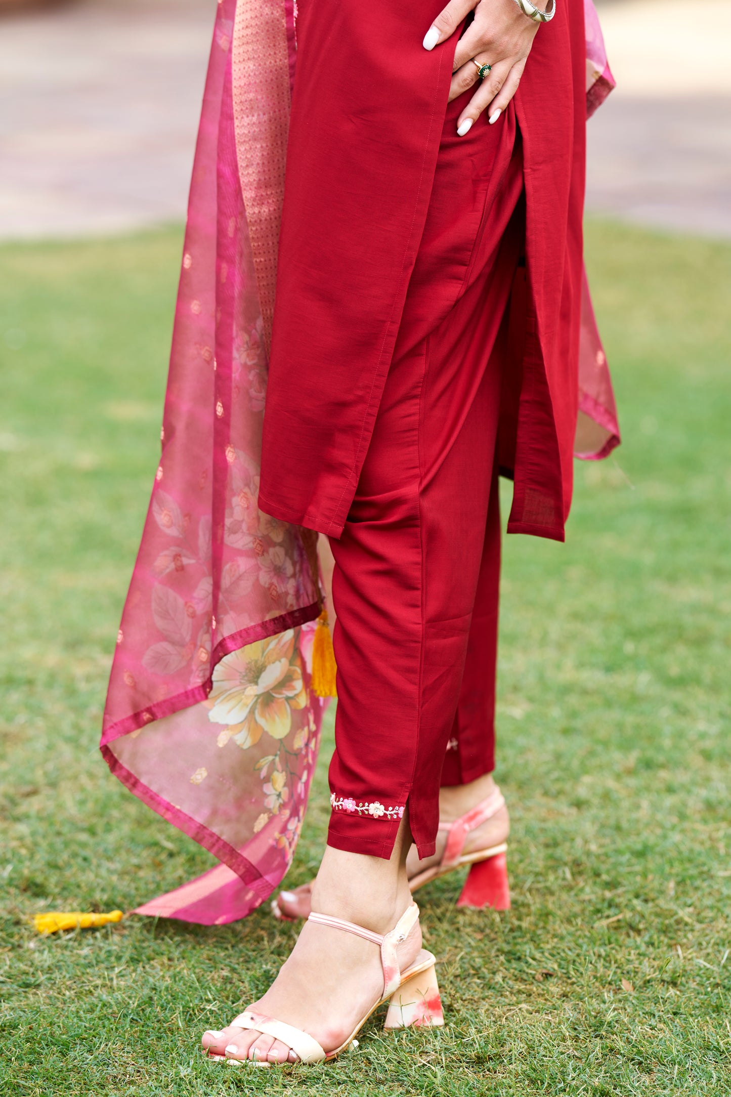 Dhiyona VV Kesarika Women Kurta and Pant Sets Viscos Roman Silk Fabric