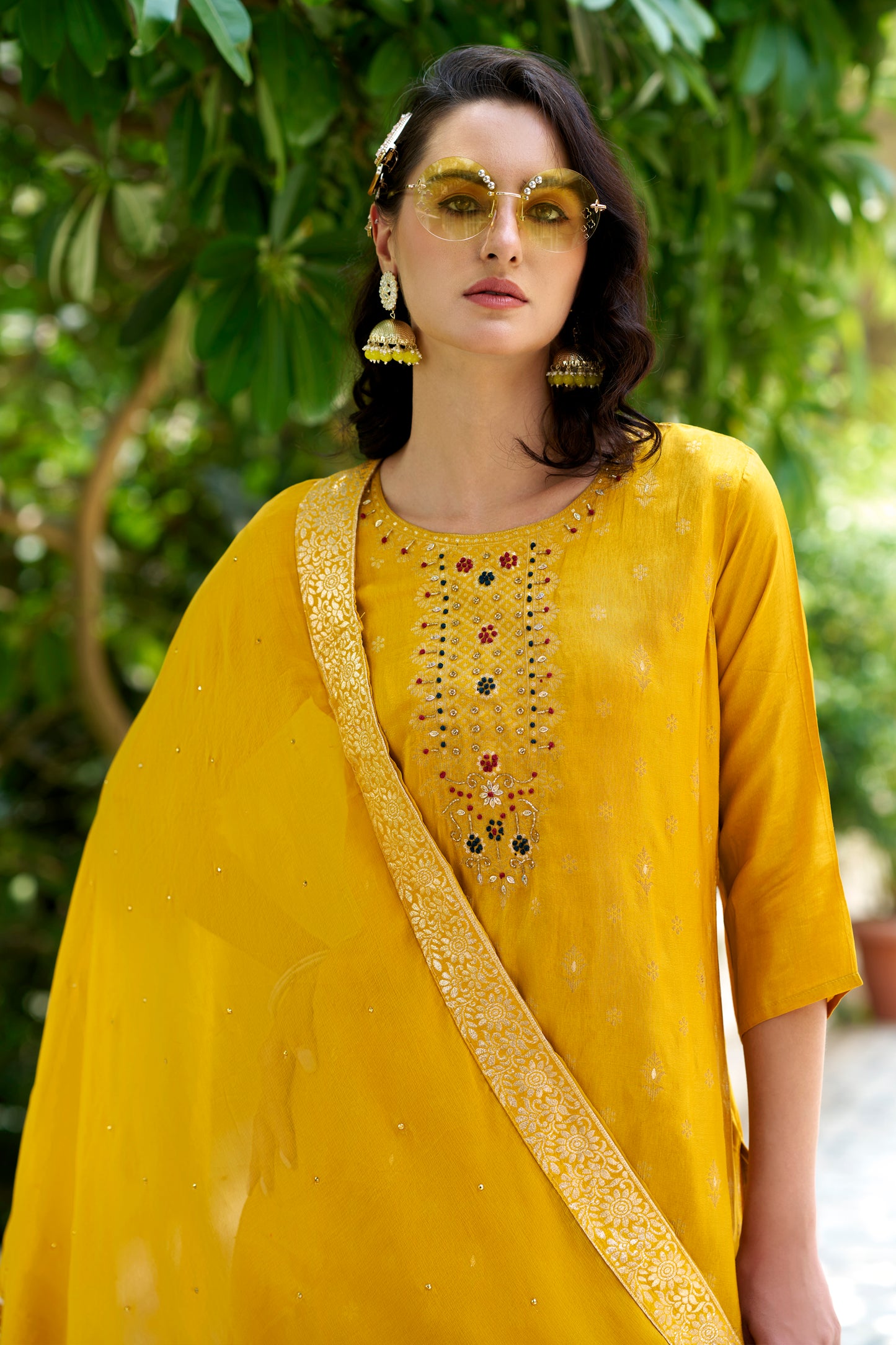 Dhiyona VV Vivah Women Kurta and Pant Sets Dupatta Viscose Rayon Silk Blend with Handwork