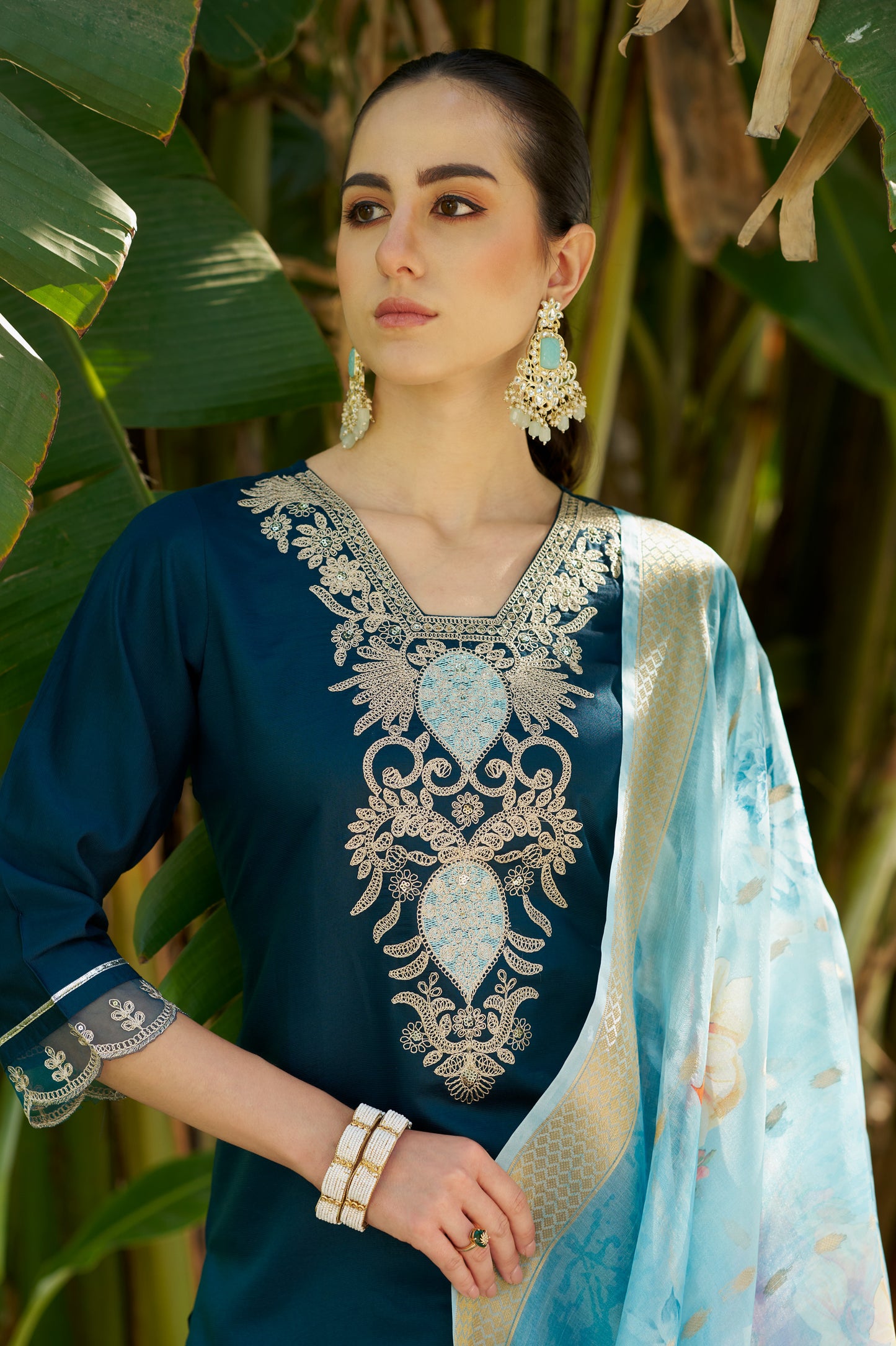 Dhiyona VV Gulaabo Women Kurta and Pant Viscose Rayon Fabric
