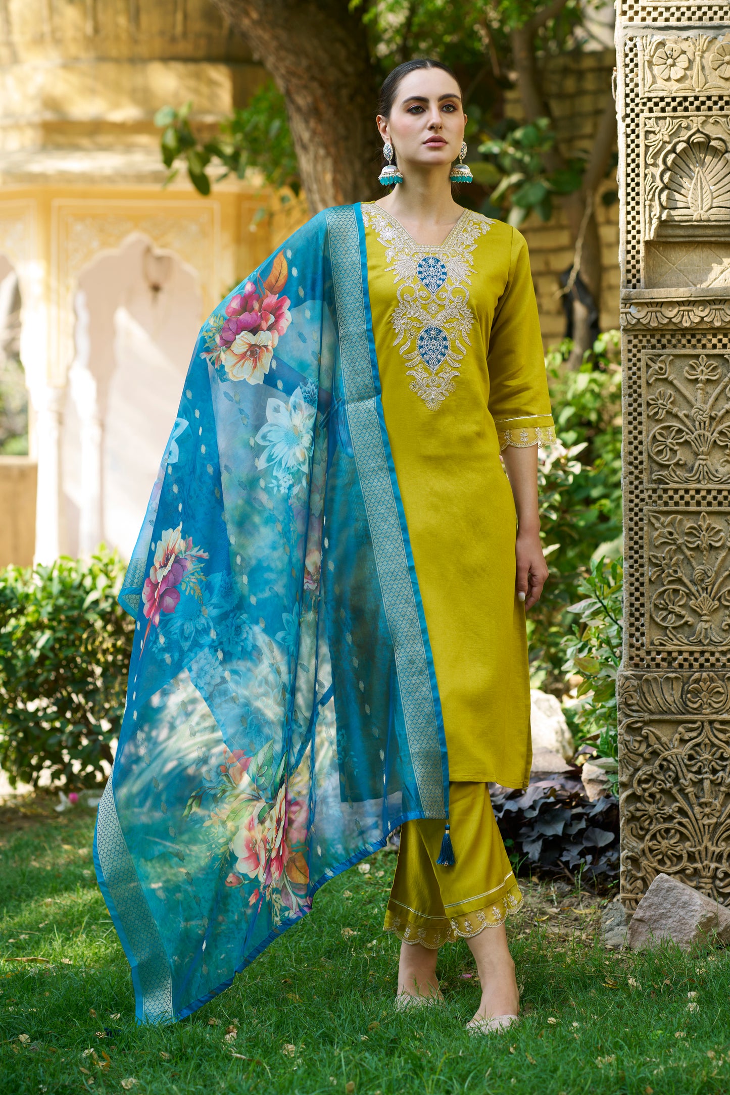 Dhiyona VV Shanti Women Kurta and Pant Viscose Rayon Fabric