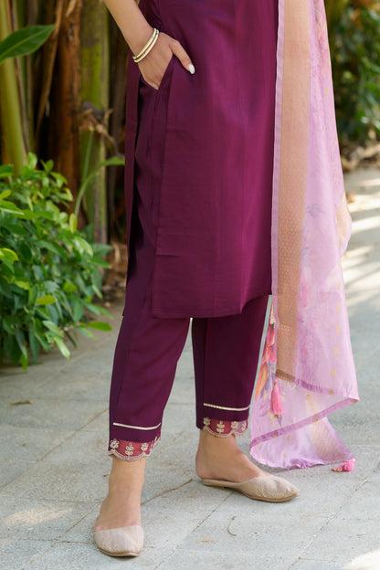 Dhiyona VV Aarambh Women Kurta and Pant Viscose Rayon Fabric
