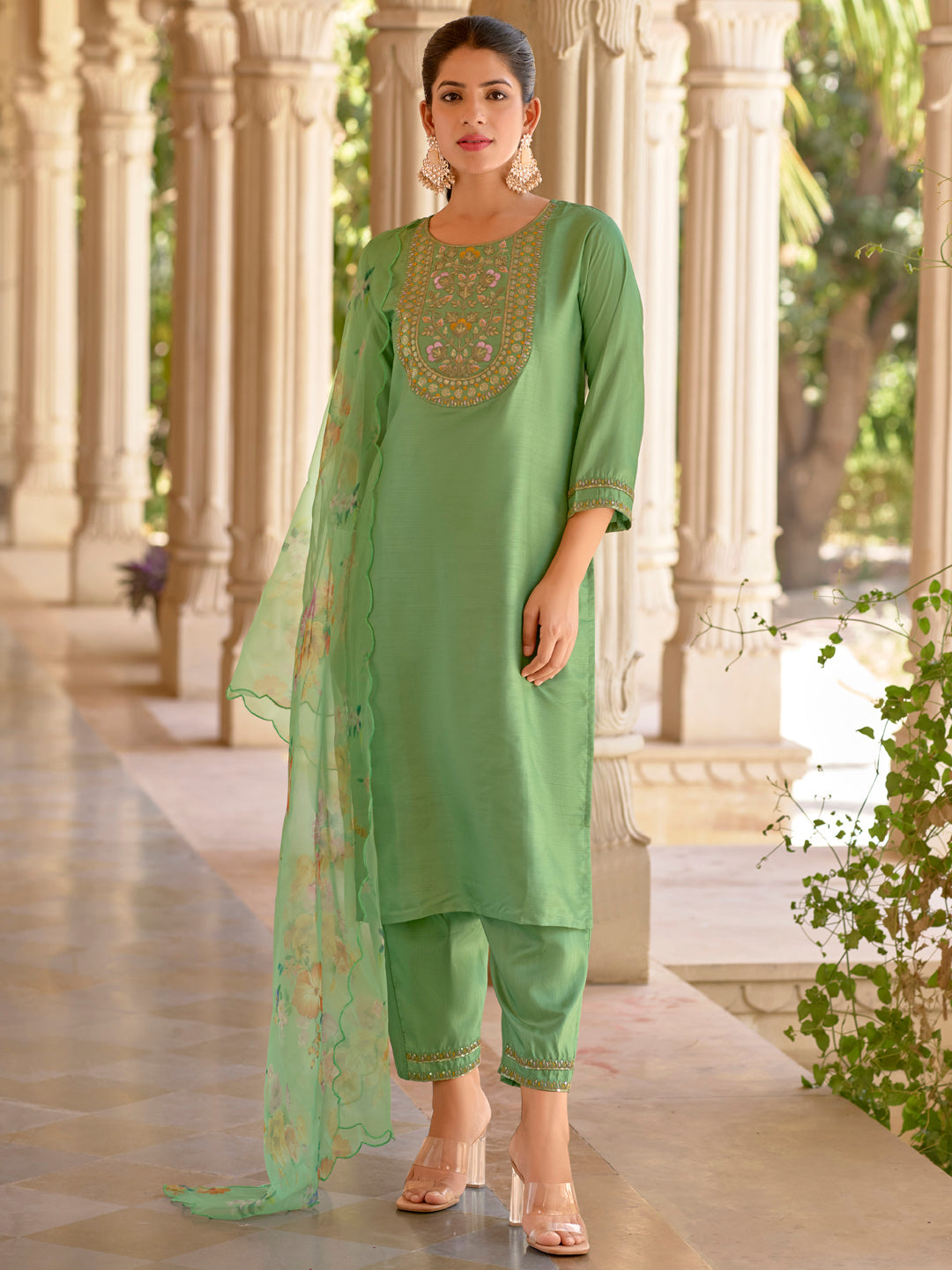 Dhiyona VV Niharika Women Kurta and Trousers Pant Set Silk Blend