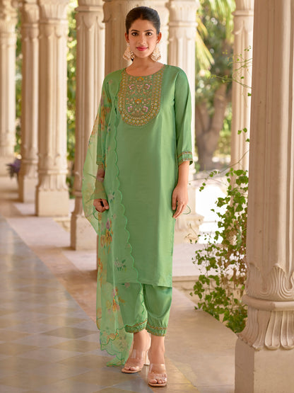 Dhiyona VV Niharika Women Kurta and Trousers Pant Set Silk Blend