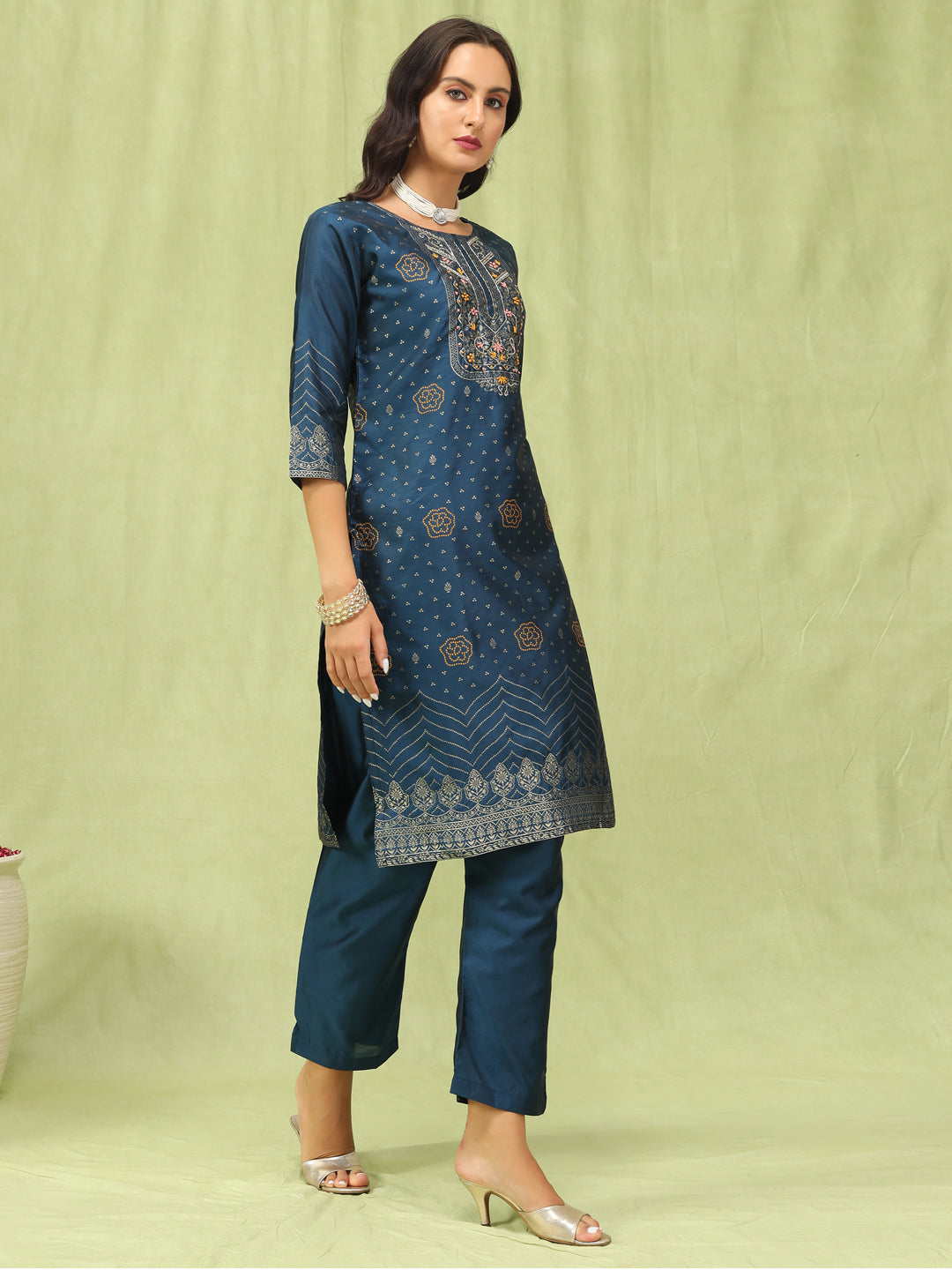 Dhiyona VV Ganga Women Cotton Silk Blend Straight Suit Set with Handwork