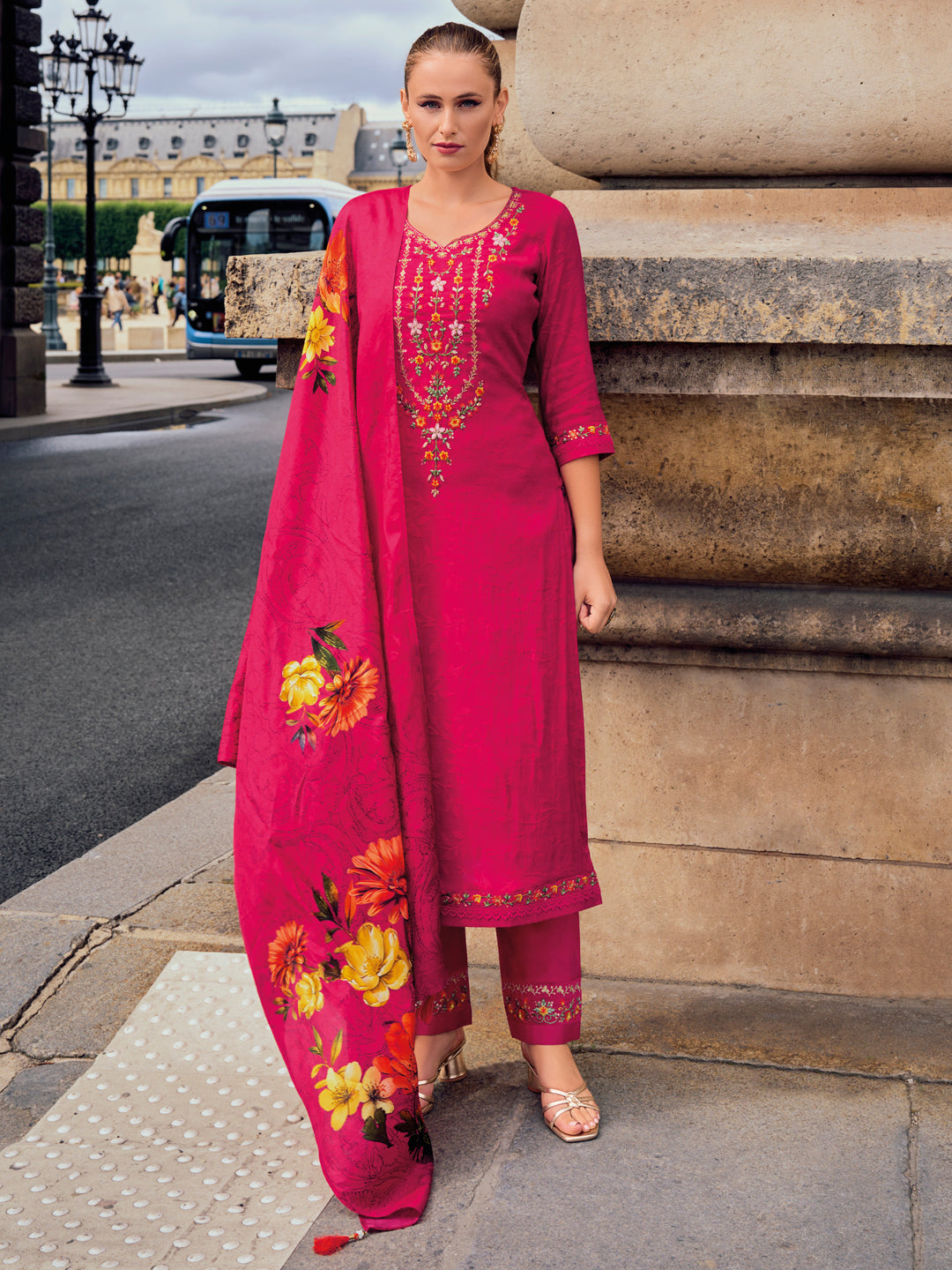 Dhiyona VV Women's Silk Blend Kurta Pant Dupatta Set