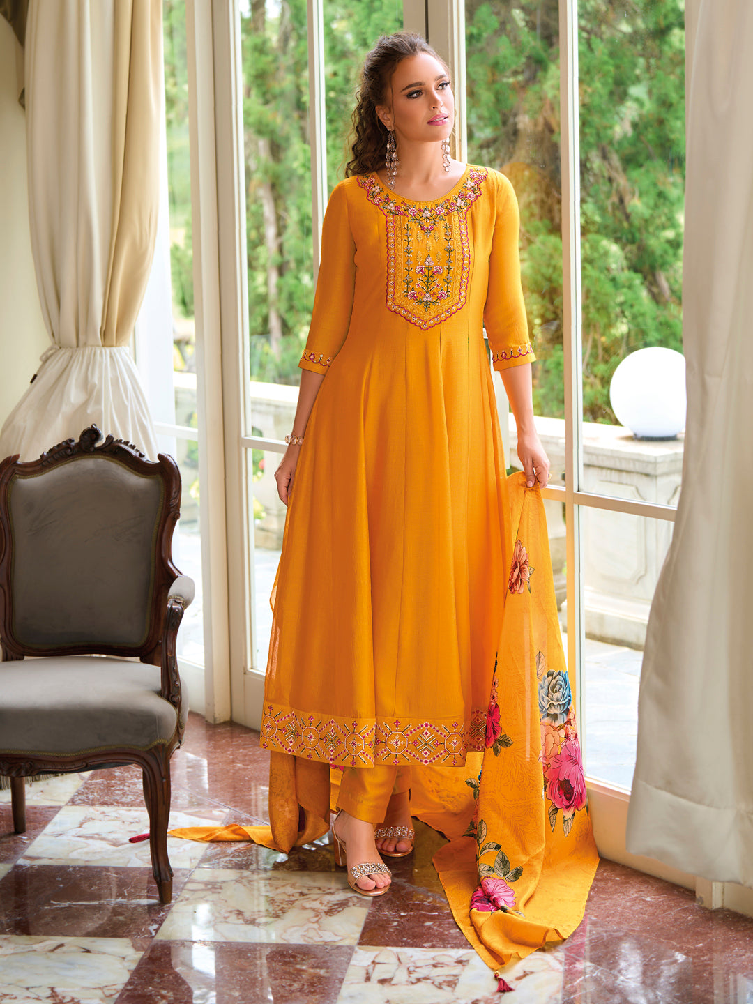 Dhiyona VV Women's Silk Blend Kurta Pant Dupatta Set