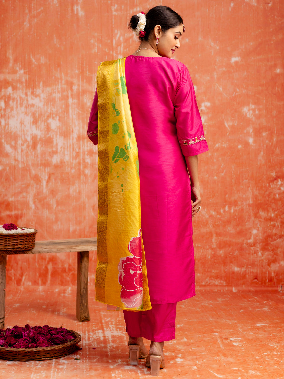 Dhiyona VV Women Silk Blend Kurta Pant Dupatta Set