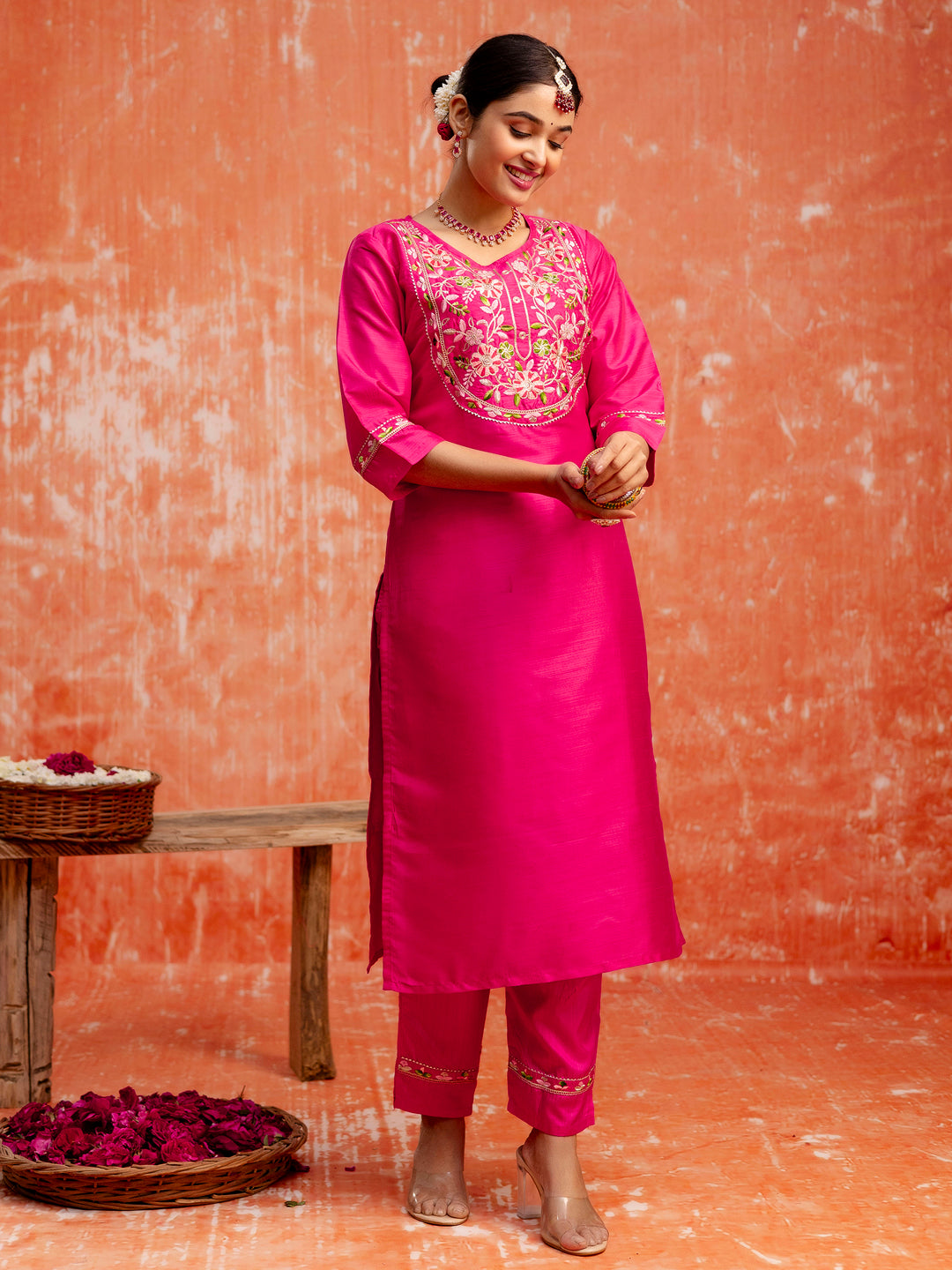 Dhiyona VV Women Silk Blend Kurta Pant Dupatta Set