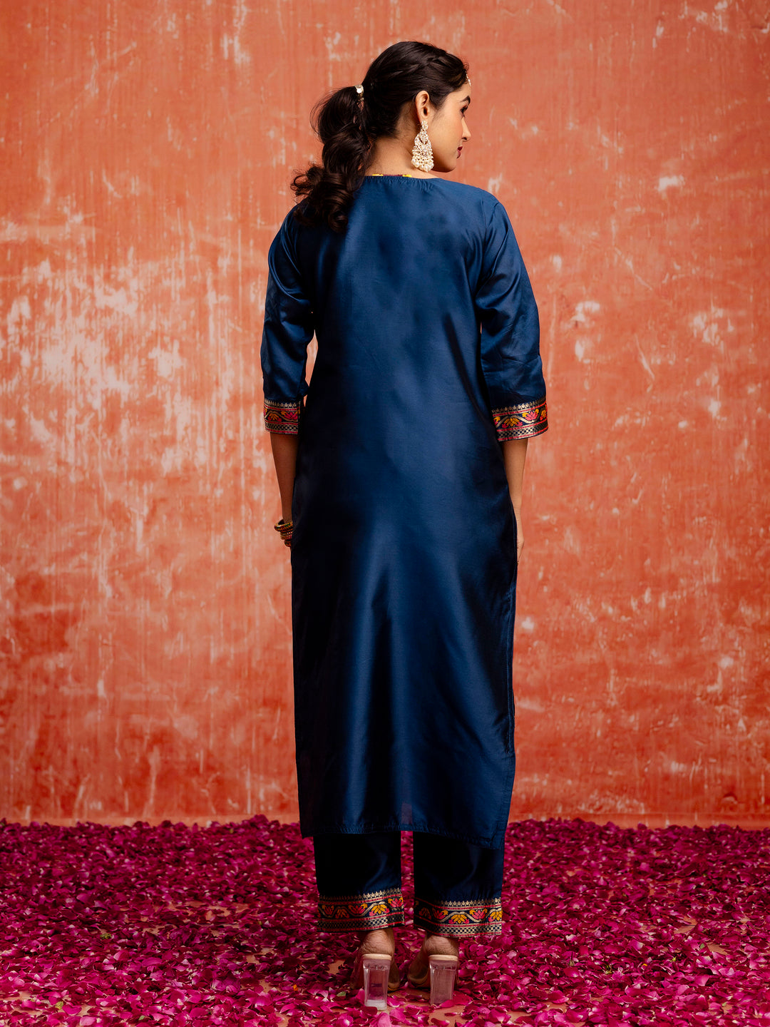 Dhiyona VV Saanvi Women Silk Blend Kurta Pant Dupatta Set