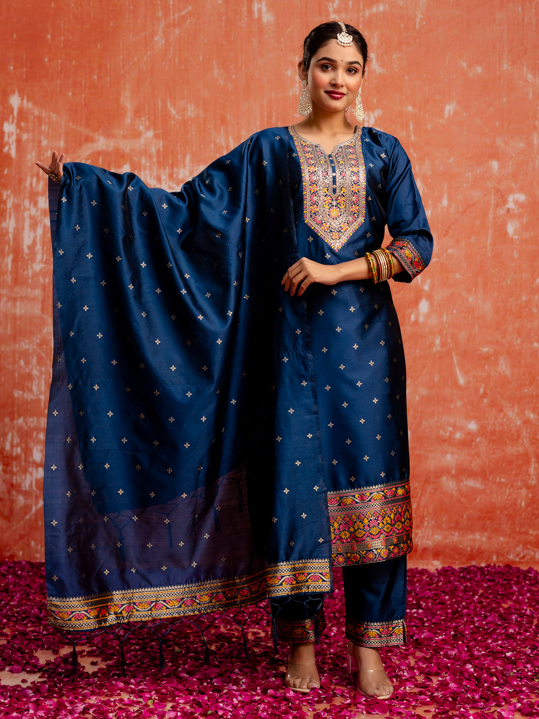 Dhiyona VV Saanvi Women Silk Blend Kurta Pant Dupatta Set