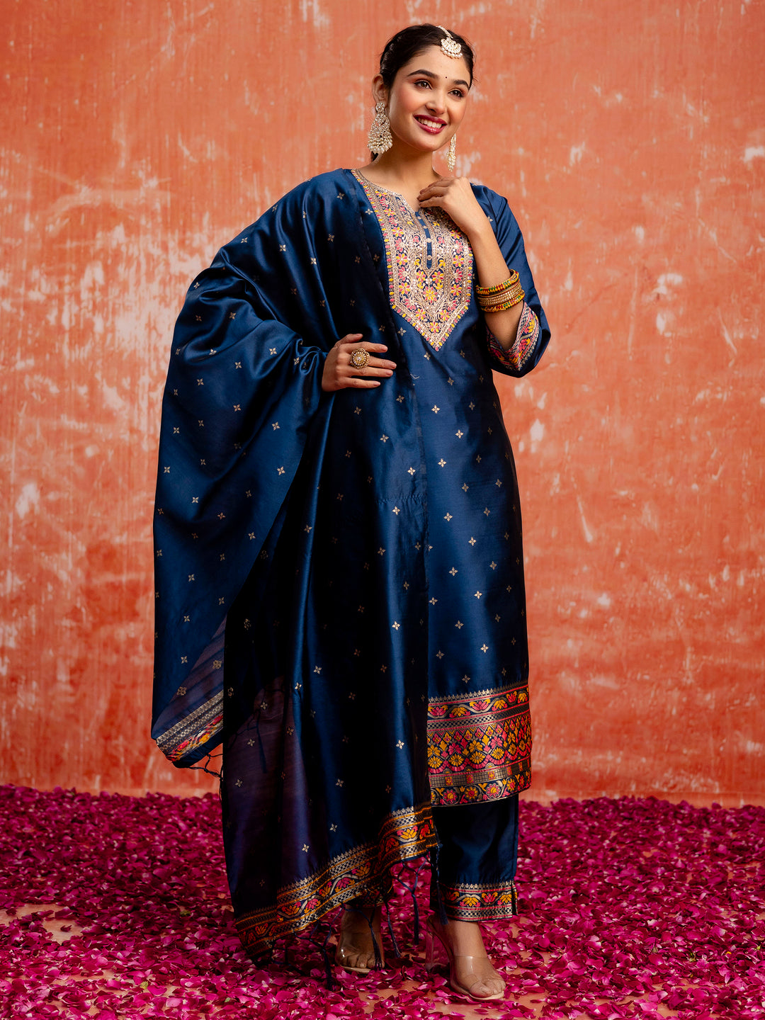 Dhiyona VV Saanvi Women Silk Blend Kurta Pant Dupatta Set