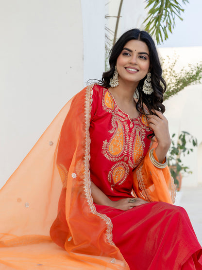 Dhiyona VV Sarayi Pink Silk Blend Straight Suit Set With Dupatta