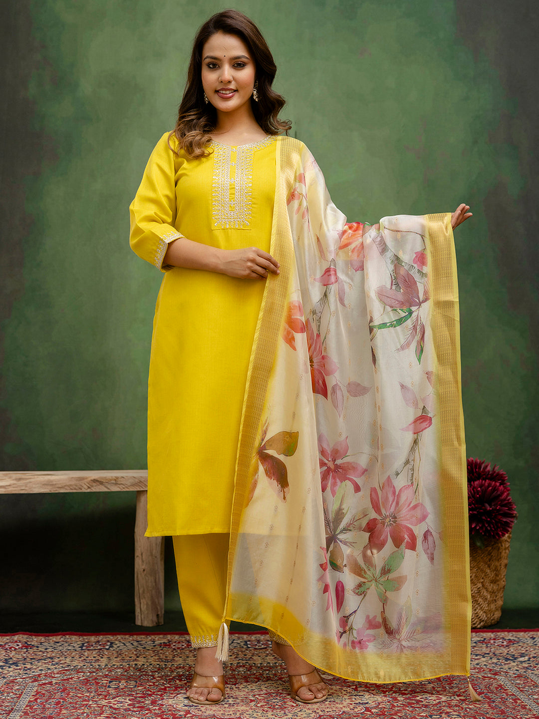 Dhiyona VV Joshika Women Kurta and Trousers Pant Sets Cotton Blend