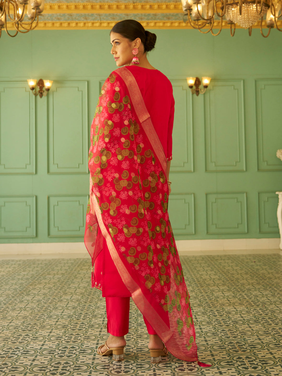 Dhiyona VV Aaravi Beads Embroidered Pink Women Kurta Sets With Dupatta Straight Suits