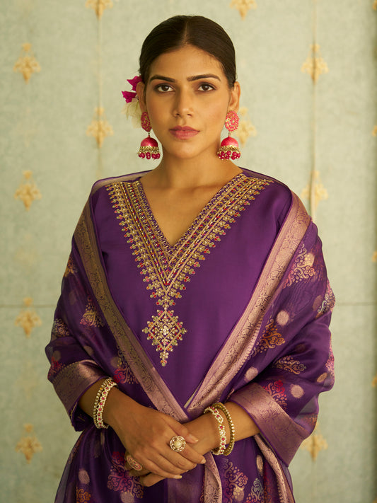 Dhiyona VV Apeksha Elegant Silk Blend Kurta Set with Beaded Embroidered Design & Organza Dupatta