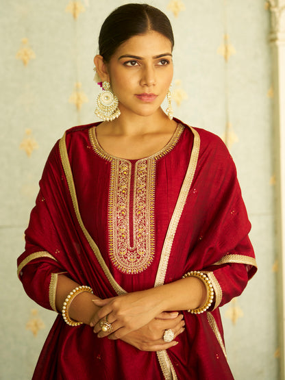 Dhiyona VV Tanu Maroon Silk Blend Embroidered Anarkali Set