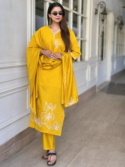 Dhiyona VV Twinkal Yellow Kurta and Pant Dupatta Sets Silk Blend Fabrics with Embroidery