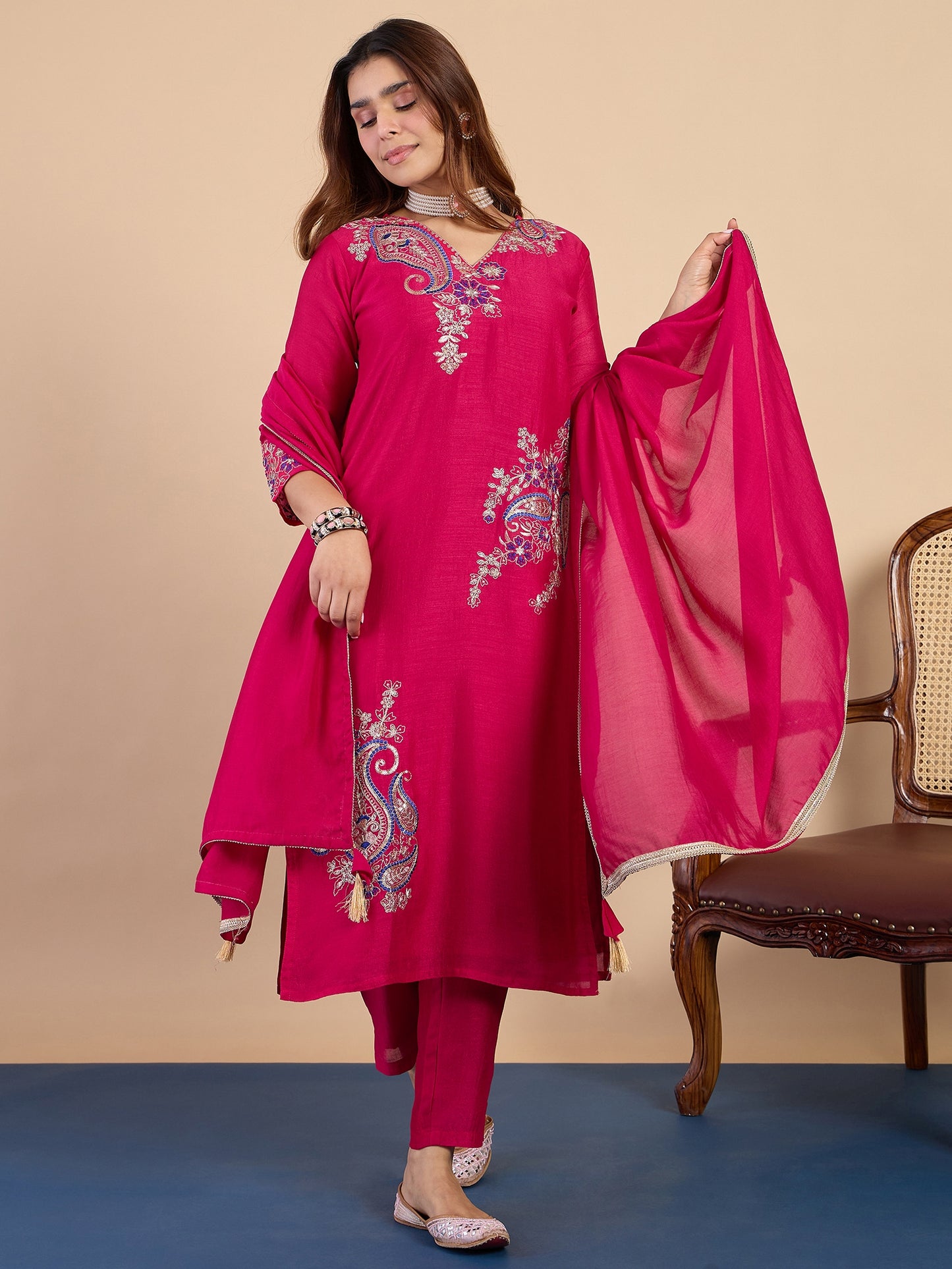 Dhiyona VV Rani Fancy Embroidered Kurta Pant Set