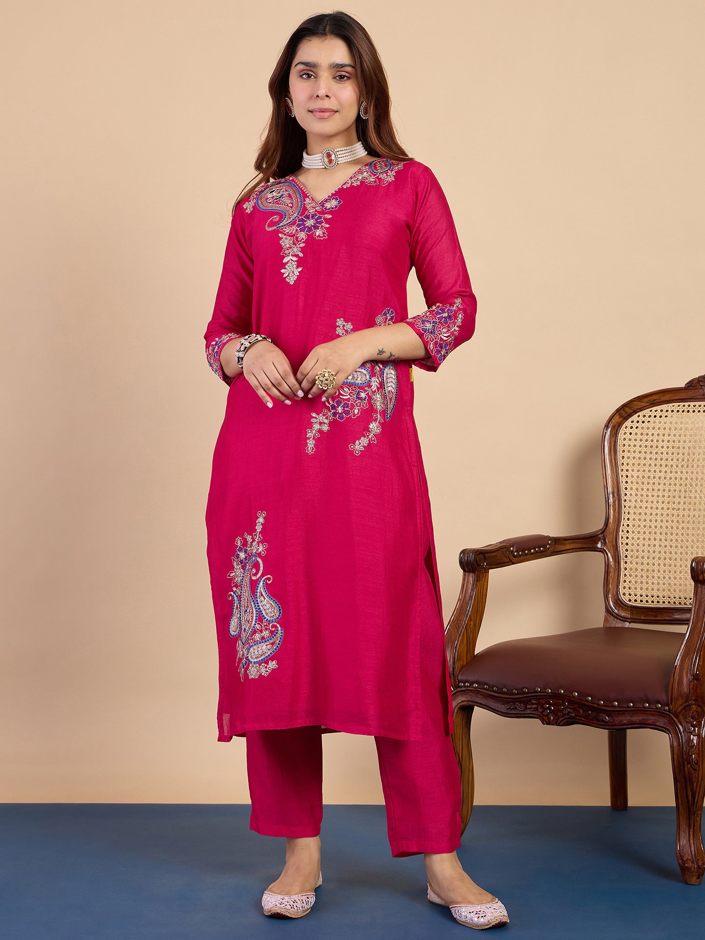 Dhiyona VV Rani Fancy Embroidered Kurta Pant Set