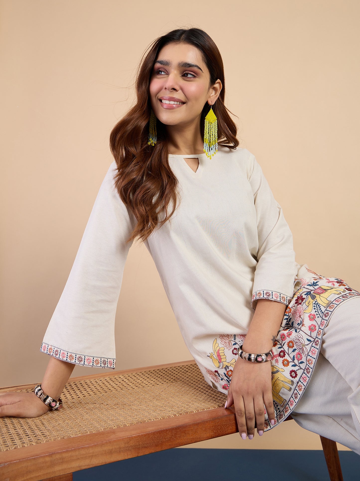 Dhiyona VV Off-white Women's Designer Kurta Pant Set Premium Pattern