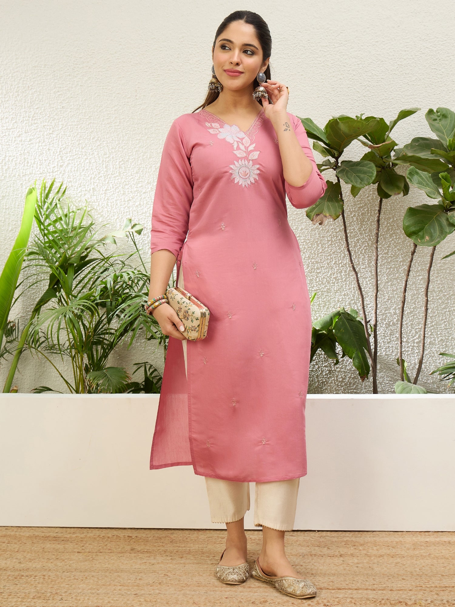 Dhiyona VV Baby Pink Women Embroidered Silk Blend Straight Kurta