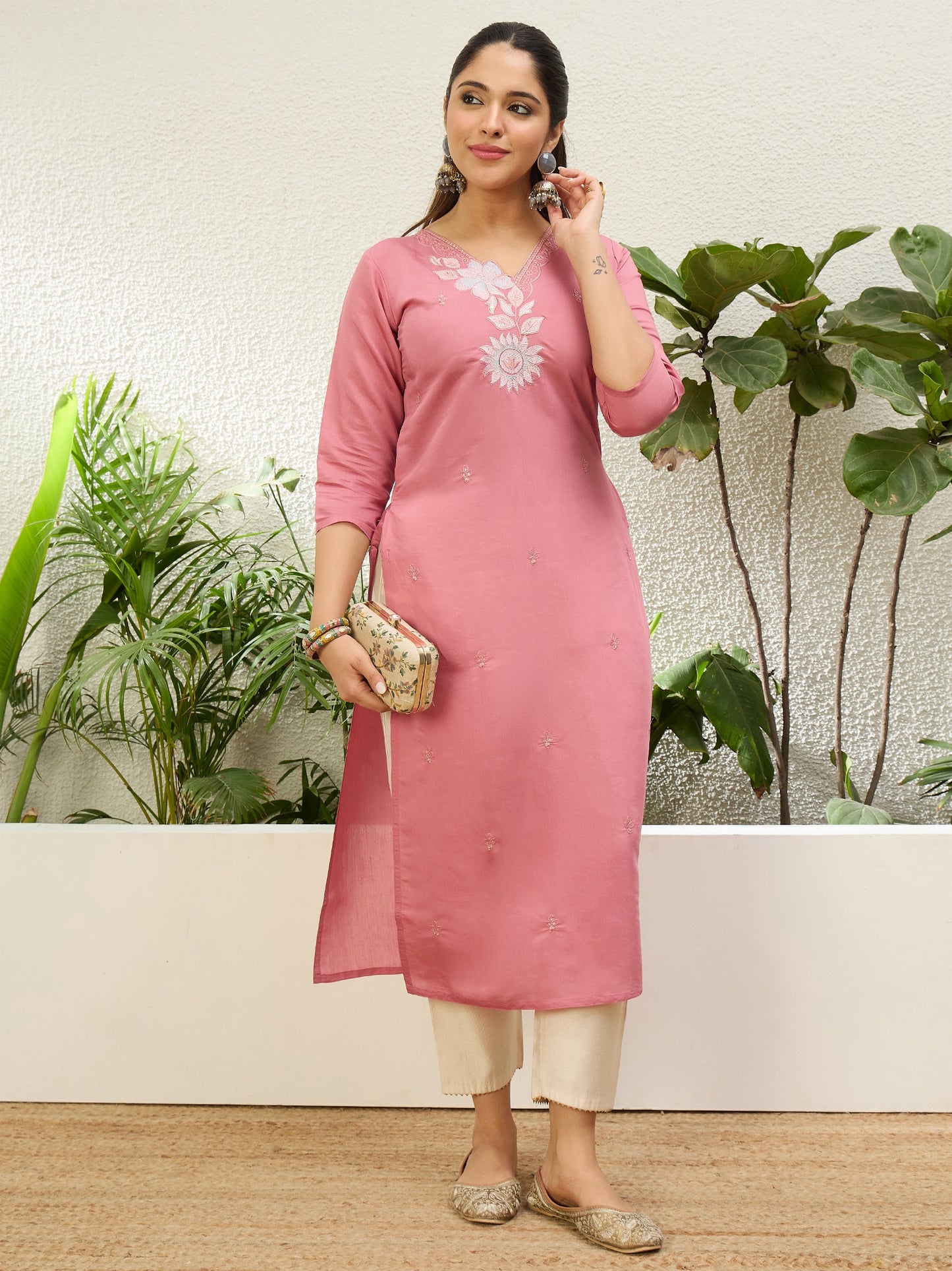 Dhiyona VV Baby Pink Women Embroidered Silk Blend Straight Kurta