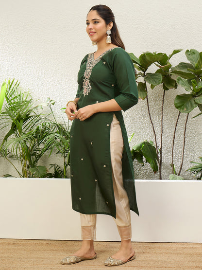 Dhiyona VV Green Women Embroidered Silk Blend Straight Kurta