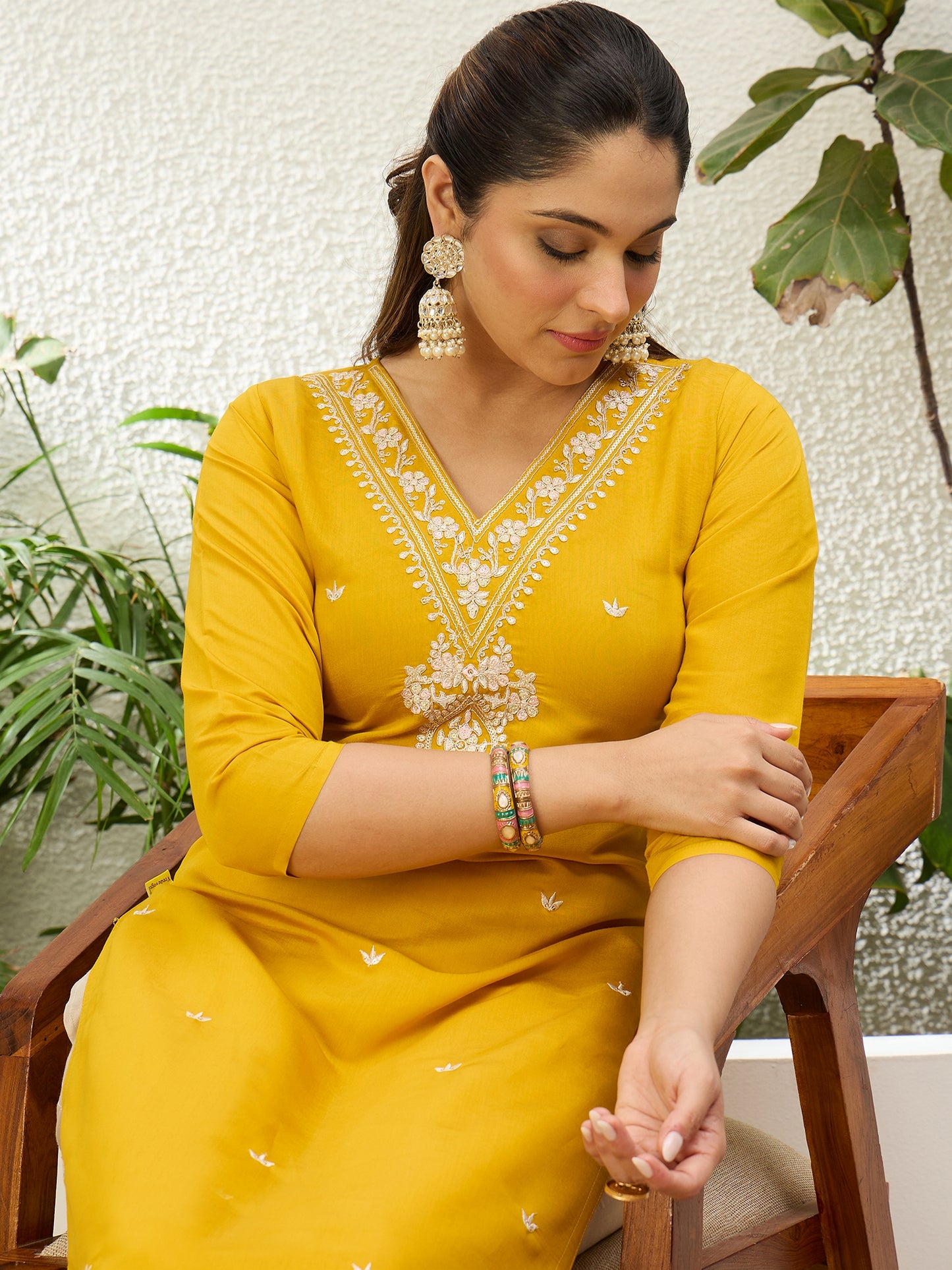 Dhiyona VV Yellow Women Embroidered Silk Blend Straight Kurta