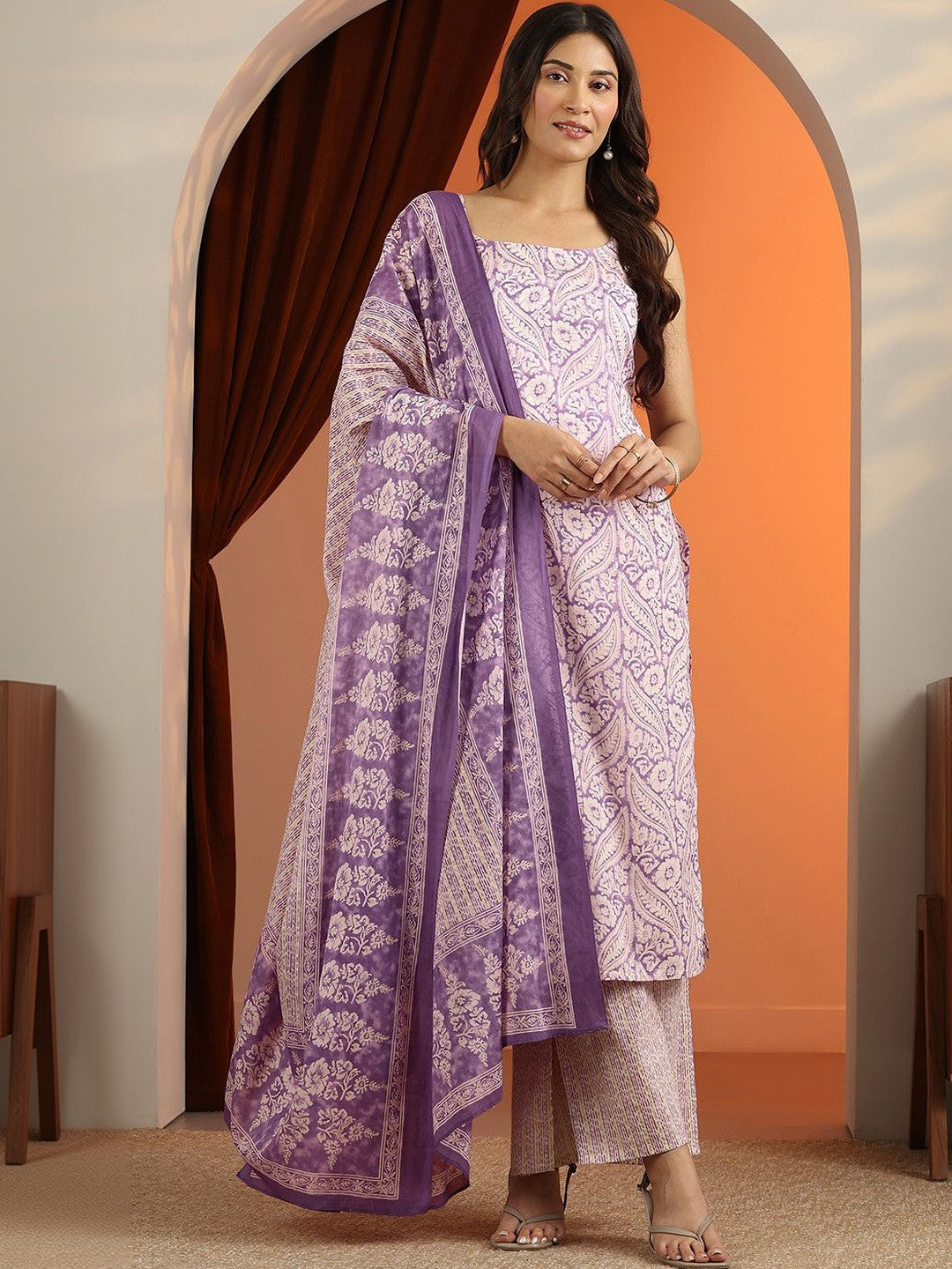 Women Ethnic Motifs Printed Regular Kurta with Trousers & With Dupatta