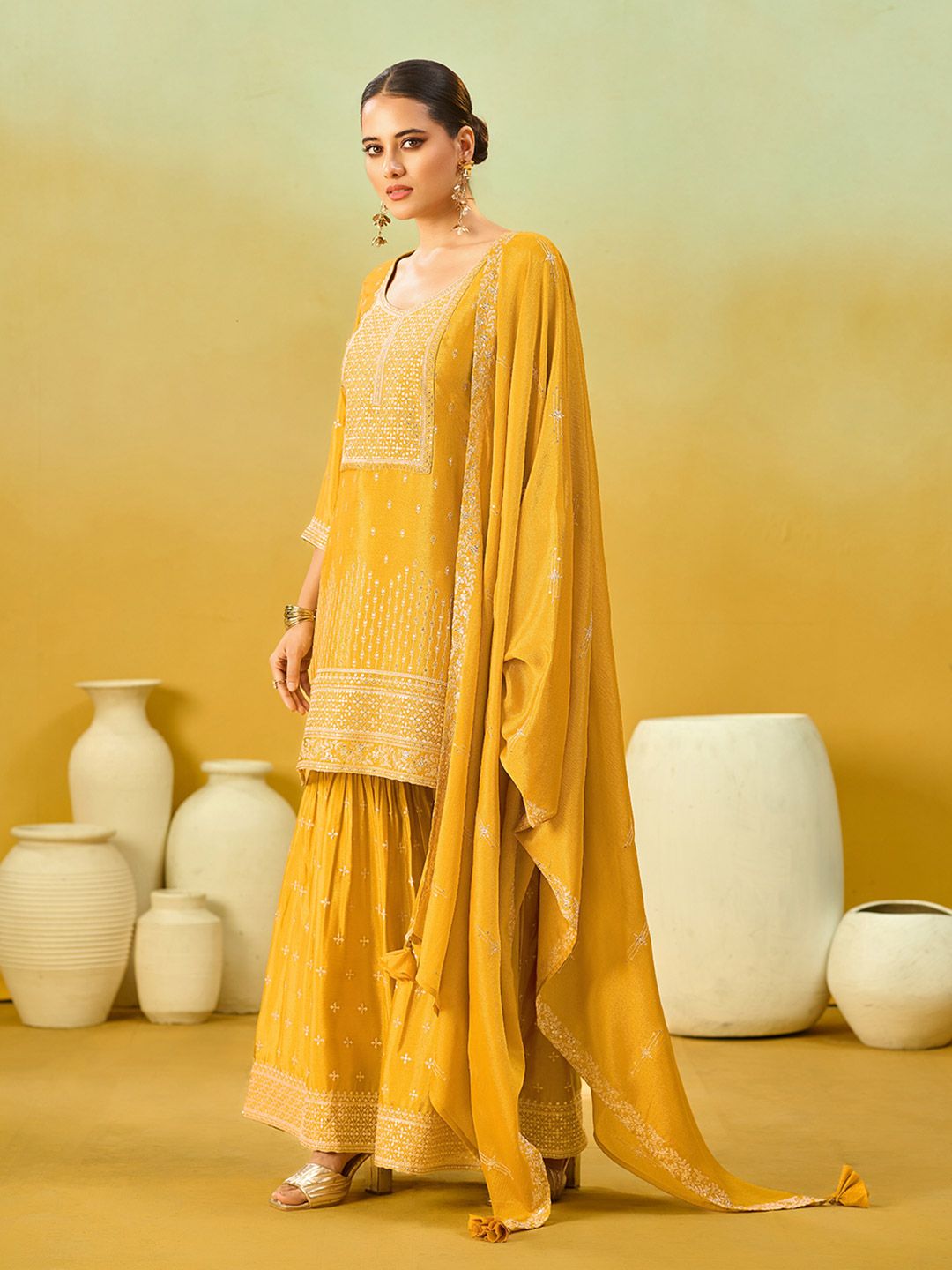Dhiyona KL Women Ethnic Motifs Embroidered Regular Thread Work Kurta with Sharara & With Dupatta