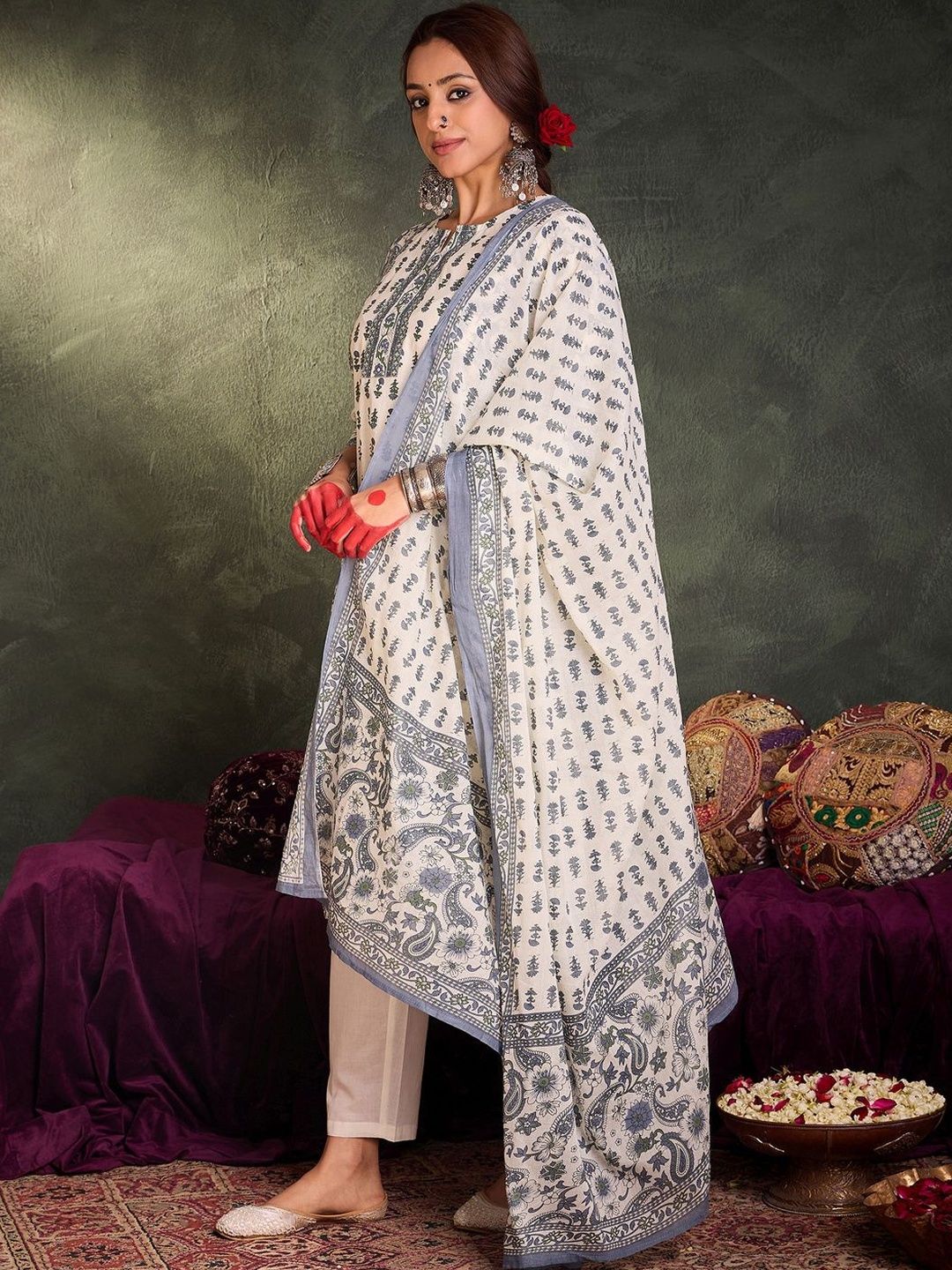 Women Ethnic Motifs Printed Regular Pure Cotton Kurta with Trousers & With Dupatta