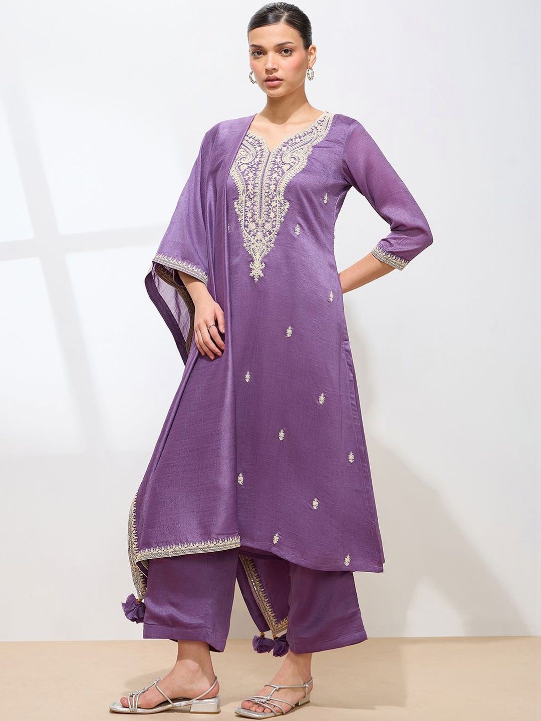 Dhiyona KL Women Ethnic Motifs Embroidered Regular Thread Work Kurta with Palazzos & With Dupatta