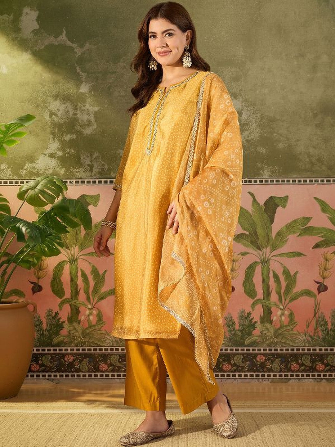 Dhiyona SN Printed Round Neck Kurta & Trousers With Dupatta