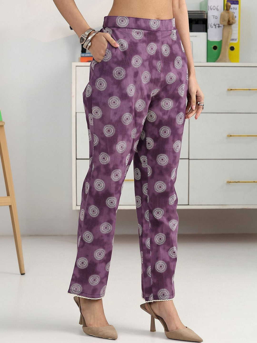 Women Ethnic Motifs Printed Regular Kurta with Trousers
