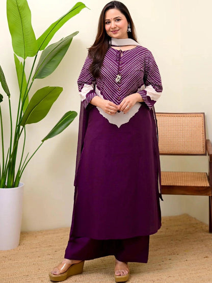 Women Dyed Regular Pure Cotton Kurta with Trousers & With Dupatta