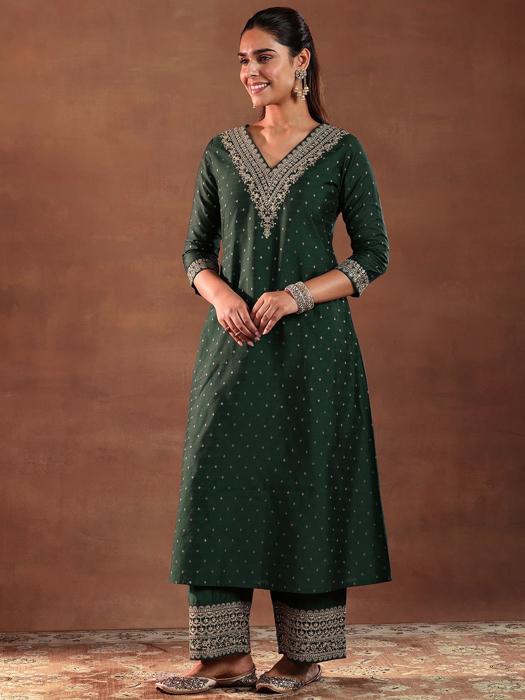 Dhiyona LL Women Floral Embroidered Kurta with Palazzos & Dupatta