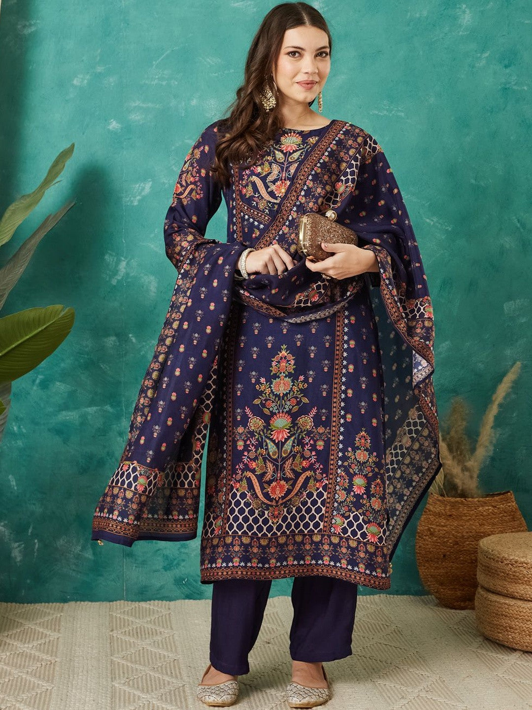 Printed Round Neck Kurta & Trousers With Dupatta