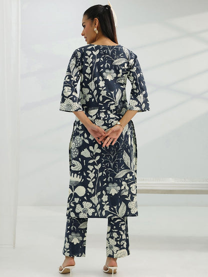 Women Floral Printed Regular Kurta with Trousers