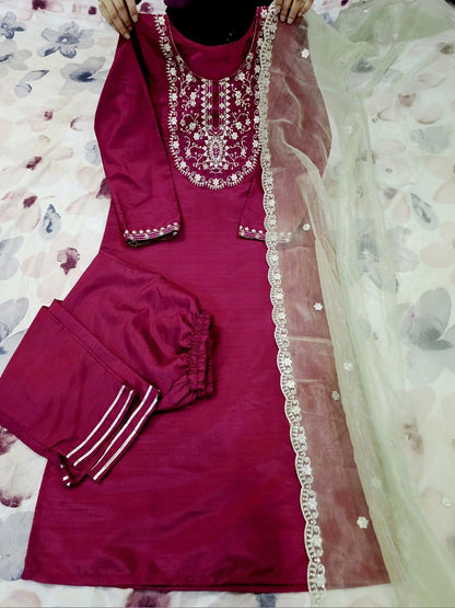 Women Ethnic Motifs Embroidered Regular Thread Work Kurta with Trousers & With Dupatta