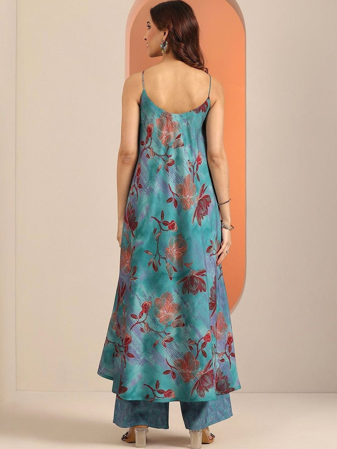 Women Floral Printed Regular Kurta with Trousers